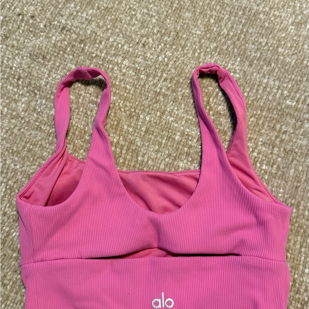 ALO Yoga Ribbed Hot Pink Sports top - Picture 2 of 4
